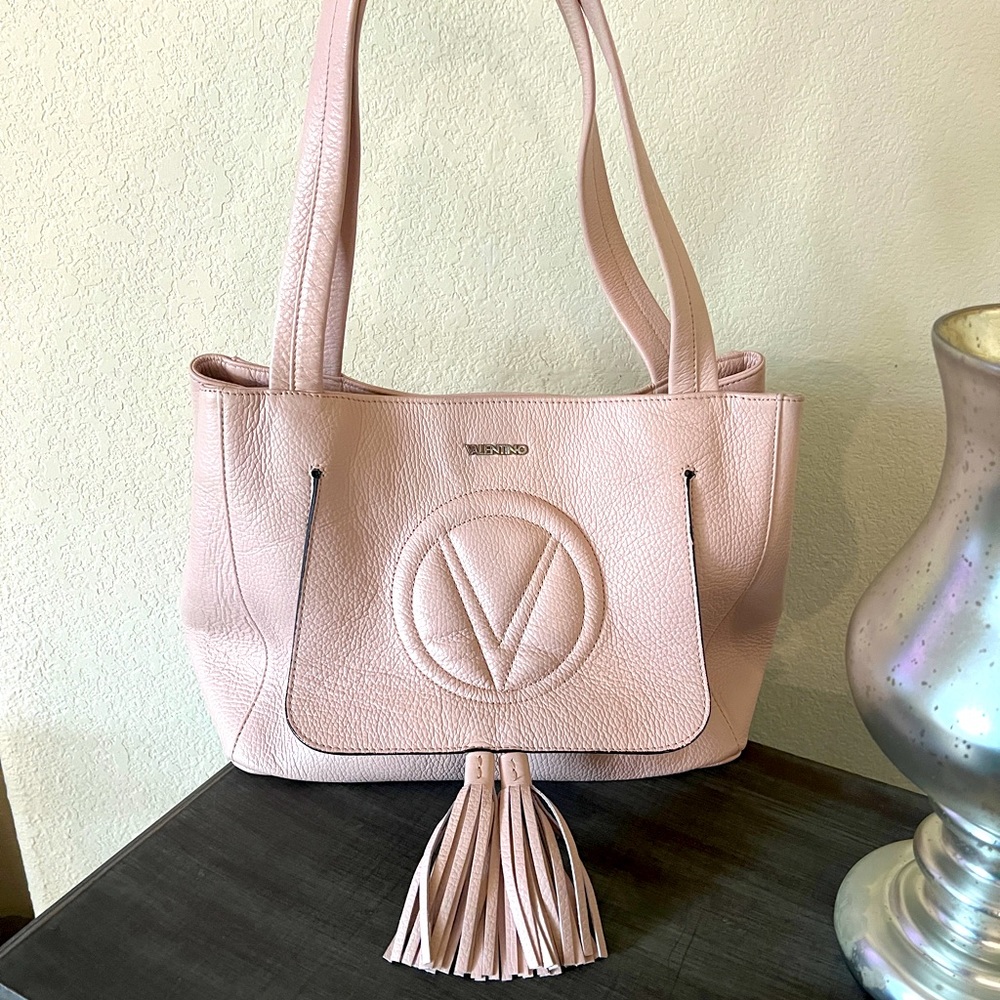 Gorgeous Valentino Purse ❤️